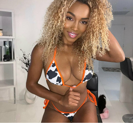 canadianyogababefree pornostar hd bilder