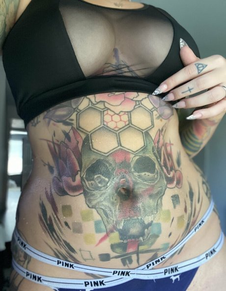 Mikaylax hd pornostar foto