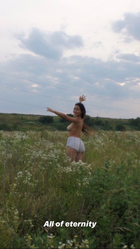 Hitomi Mochizuki exklusive nackten bild