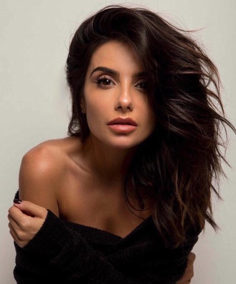 Mikaela Hoover porno kunst bilder