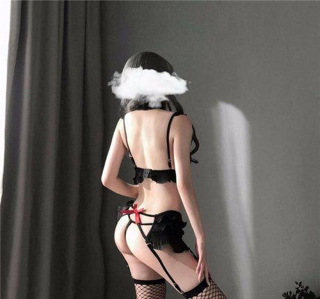 NikiMeow schauspielerin hübsche fotos