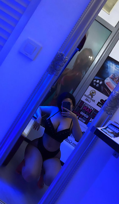 Lorette01 sexy hübsche galerien