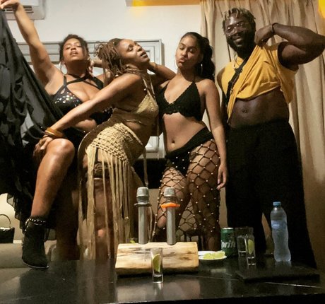 theProfessorGAIA schauspielerin sexy galerie