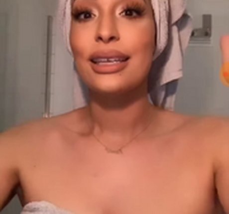 Lamiya Slimani kunst kostenlose foto