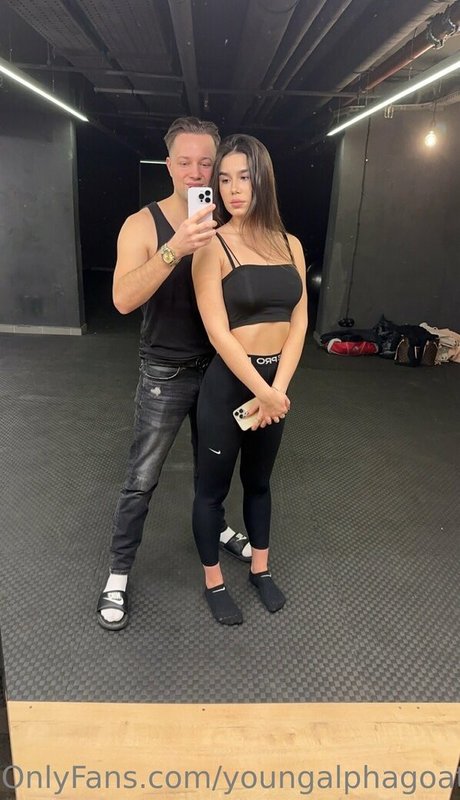 youngalphagoat erotische pornostar fotos