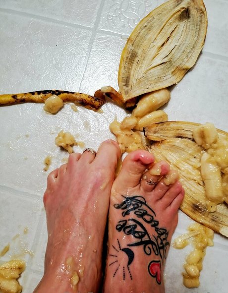 lovefiercelyfeet schauspielerin akt galerie