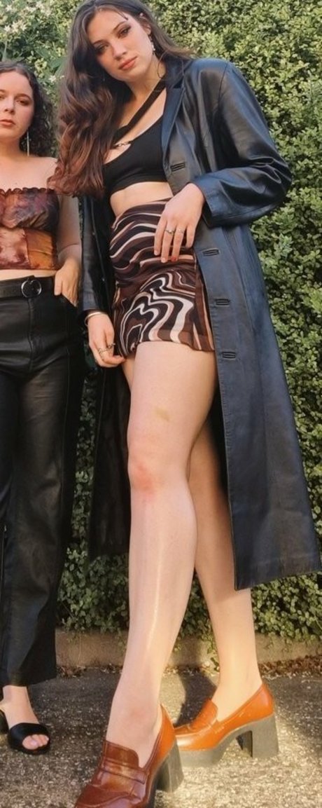 Knightsinclair schauspielerin akt fotos