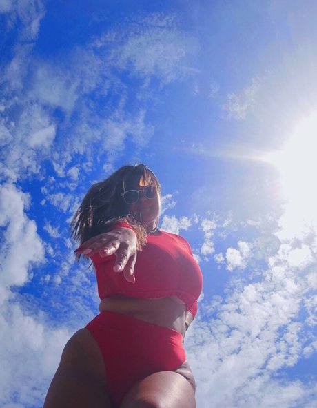 Amanda F model nackt foto