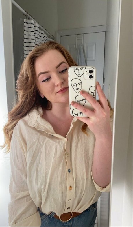 Cayley M kostenlose nackt bilder