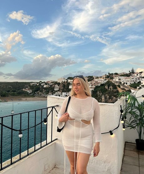 Beth Riva pornostar bilder