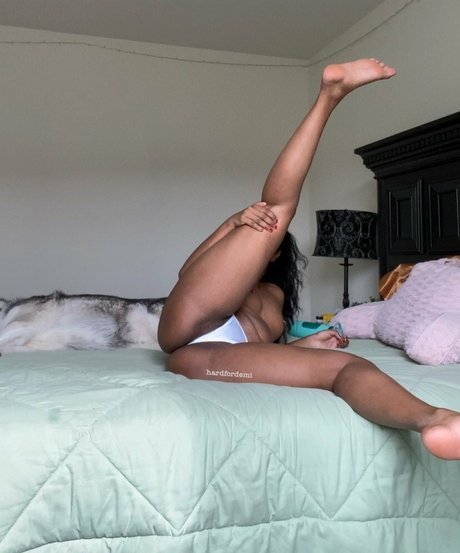 nutfornikita hübsche nackten bild