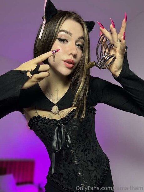 samaltham pornostar nette bilder