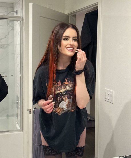 Kiiara pornostar nackten bilder