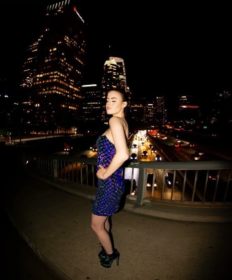 Kiiara erwachsene top foto