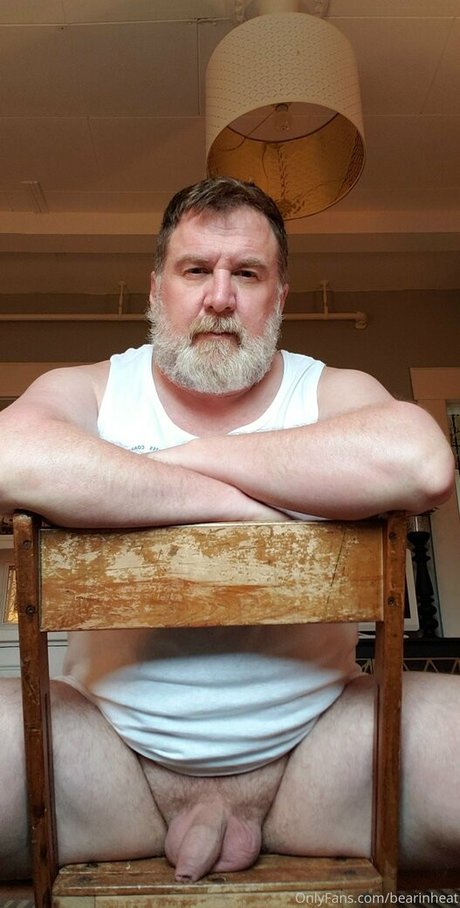 haarige asiatische onlyfans nackt pornografische foto