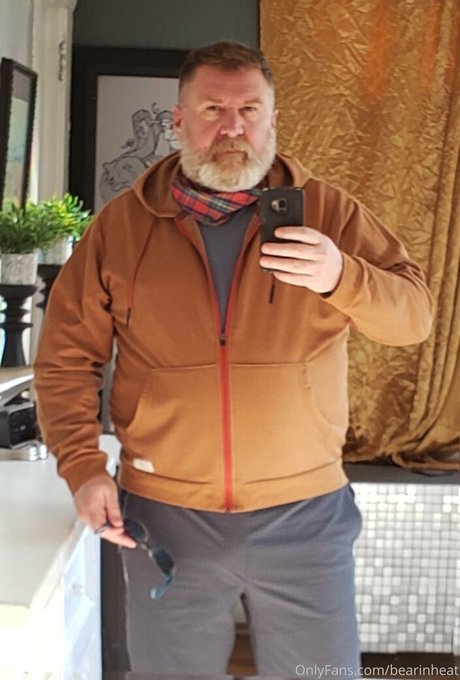 brünette teen onlyfans heiße kostenlose foto