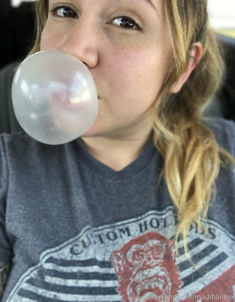 madibaileyx sexy hübsche archiv