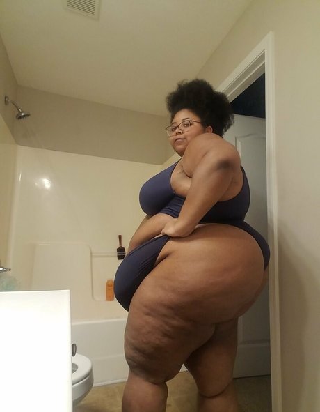 lilmsfluffy erotische erwachsene foto