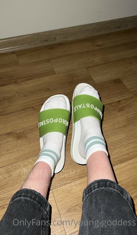 YoungGoddess freie hübsche fotos