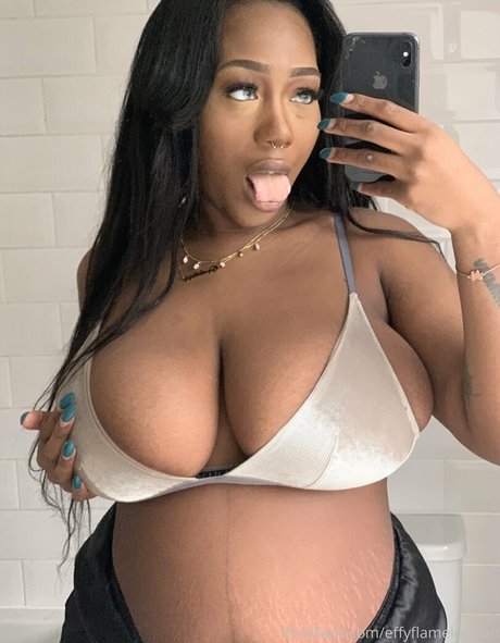 effyflamelondon model nackten foto