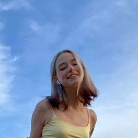 Opshi schauspielerin hübsche fotos