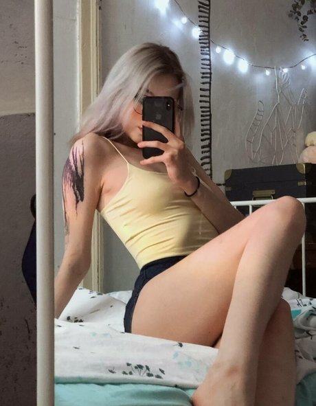 Opshi model sex bilder