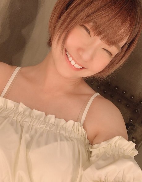 hängende titten onlyfans kostenlose kunst bild