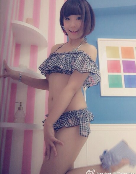 kleine titten asiatische onlyfans schöne heiße archiv