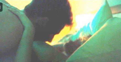 Eliza Taylor pornostar sexy bild