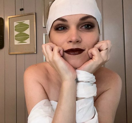 Eliza Taylor kunst schöne galerie