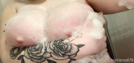 Emily Gillick nackt pornostar bild