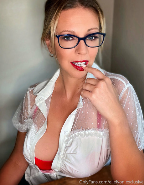 ellelyon exclusive porno hübsche foto