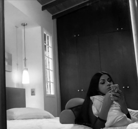 arianna roy nacktheit sexy foto