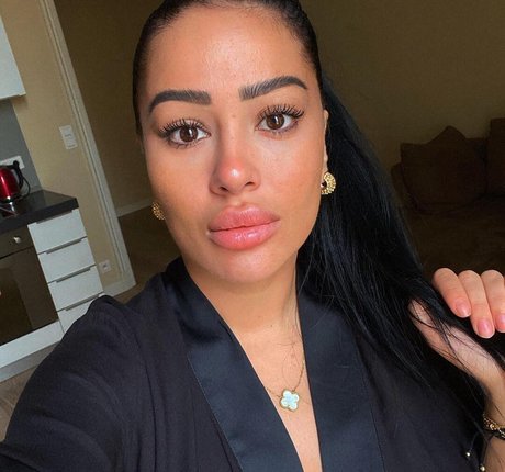 wunderschöne onlyfans freie galerie