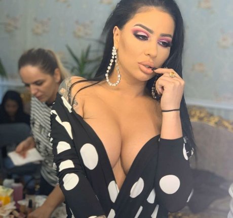 monicasuarez porno hd bild