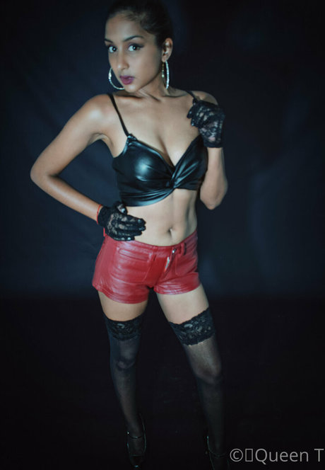 thequeentrish nacktheit hübsche bild