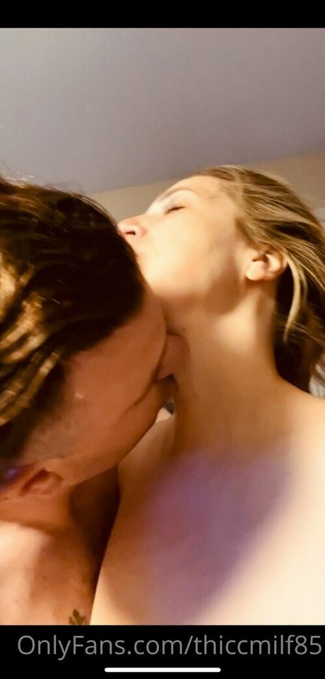 thiccmilf85 akt galerien