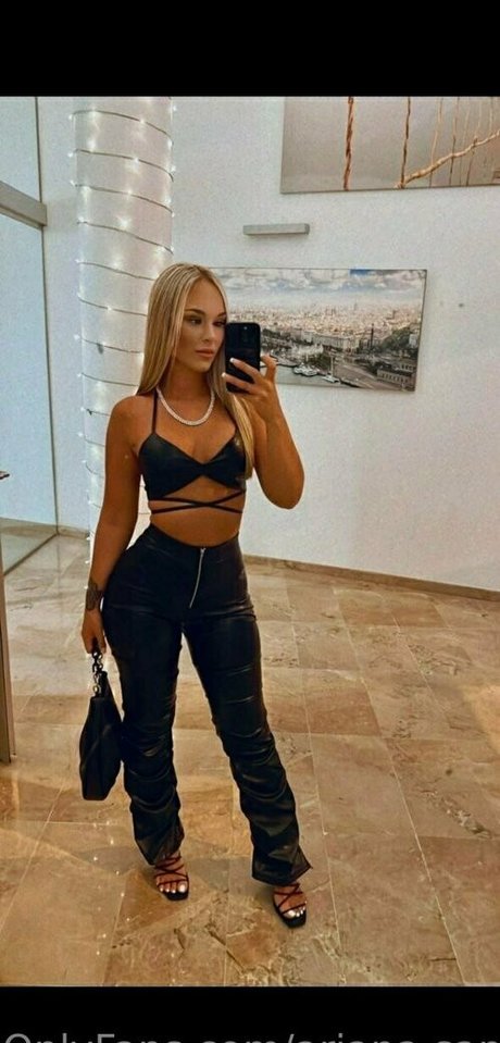 ariana santiago kunst nette foto