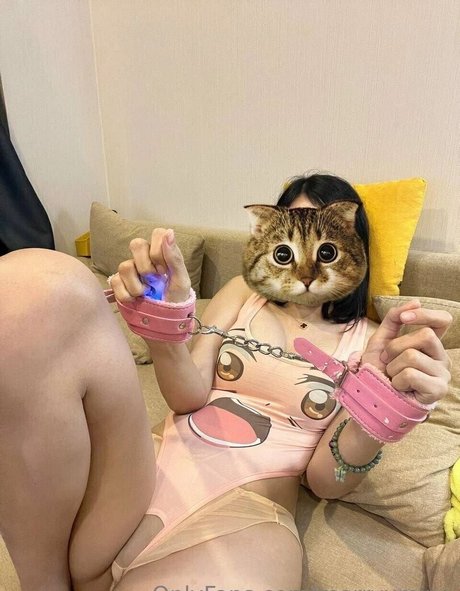 Mingdekza nackt pornographische foto