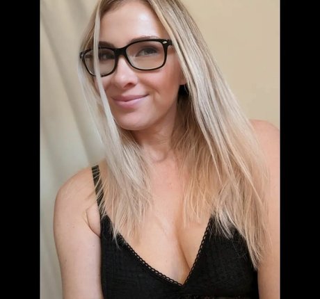 Mallory Moore porno galerie