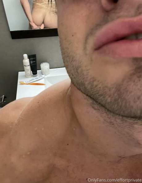 eingeölte titten onlyfans perfekte freie bild