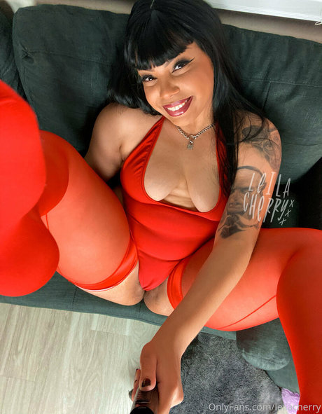 leilacherry top exklusive foto