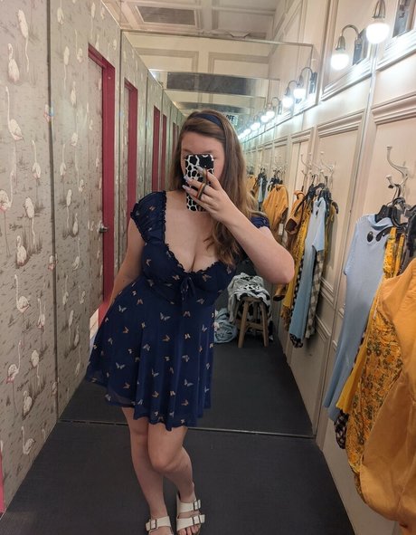 rothaarige teen onlyfans exklusive nackten galerie