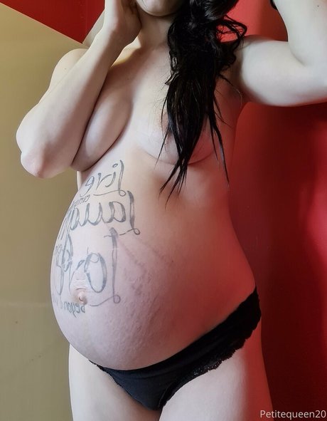 petitequeen200 nackt kostenlose fotos