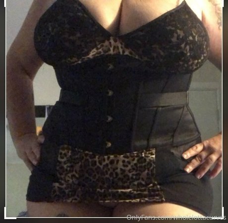 wholelottacurves exklusive sex galerie