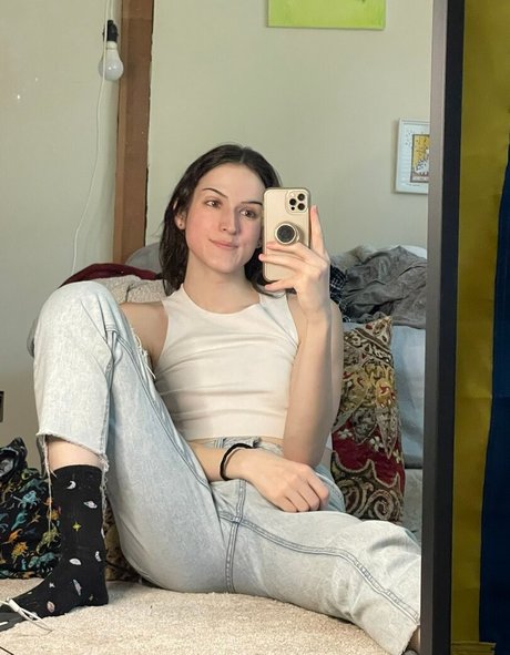 tgirl-onlyfans hübsche nackt foto