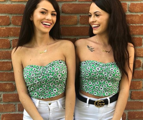 Rodriguez Twins model top foto