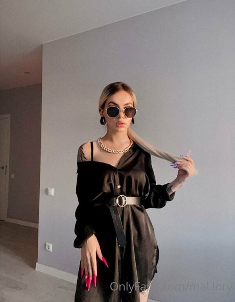 mal lory xxx akt foto