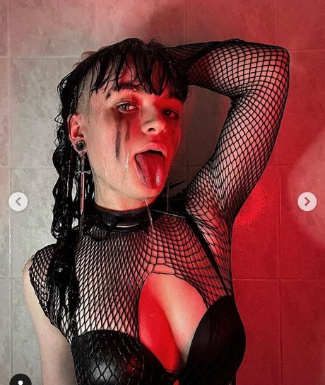 chlojsh model perfekte bilder