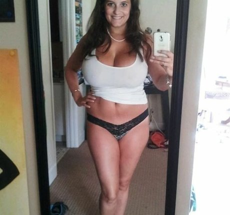 Avery Harwood nackt porno galerie